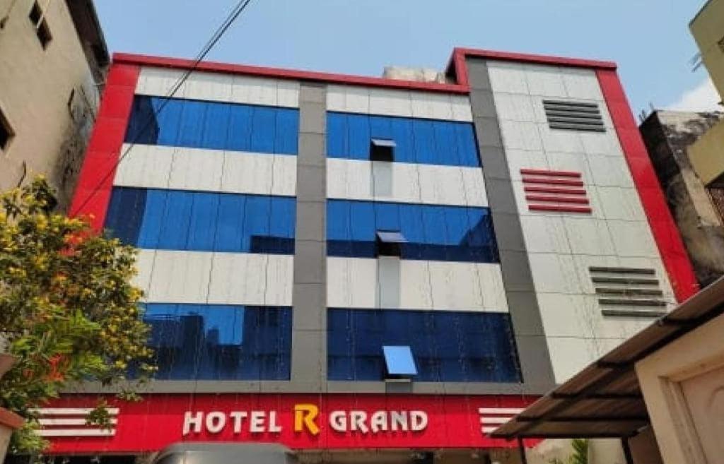 Oyo Flagship 80855 Hotel R Grand Vijayawāda Eksteriør bilde