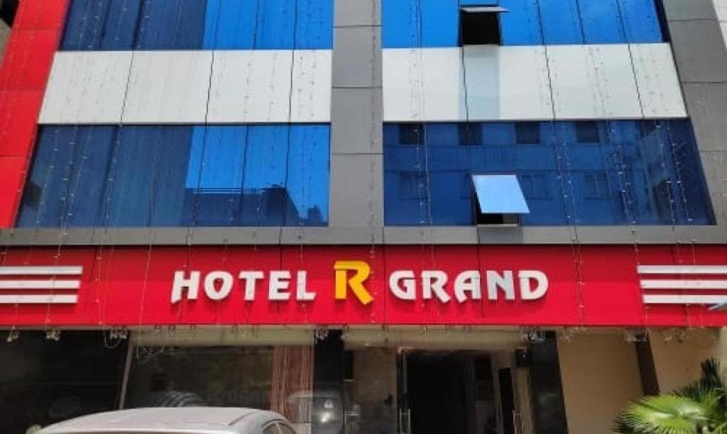 Oyo Flagship 80855 Hotel R Grand Vijayawāda Eksteriør bilde